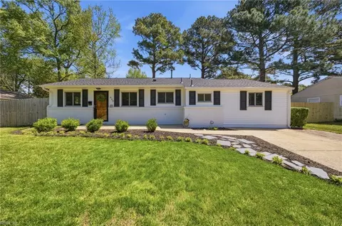 444 Bamboo Ln, Virginia Beach, VA 23452