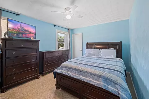 Bedroom - 127 Clyde St, Hampton, VA 23669 photo 2 of 4