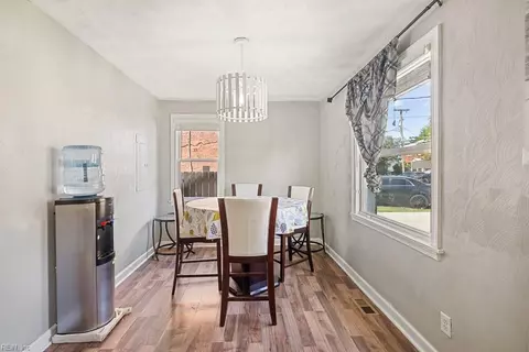 Dining - 127 Clyde St, Hampton, VA 23669 photo 1 of 1
