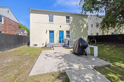 Exterior - 127 Clyde St, Hampton, VA 23669 photo 3 of 4