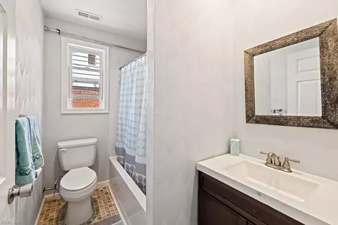Bath - 127 Clyde St, Hampton, VA 23669 photo 1 of 2