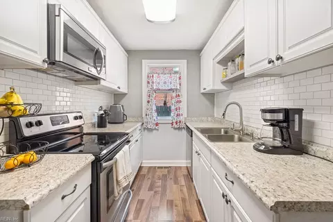 Kitchen - 127 Clyde St, Hampton, VA 23669 photo 1 of 2