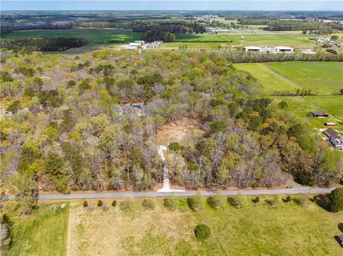 2084 Vaughan Rd, Virginia Beach, VA 23457