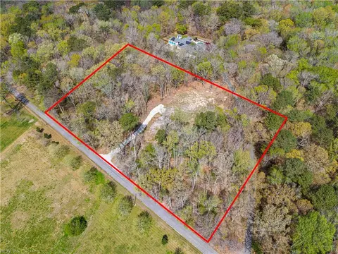 2084 Vaughan Rd, Virginia Beach, VA 23457