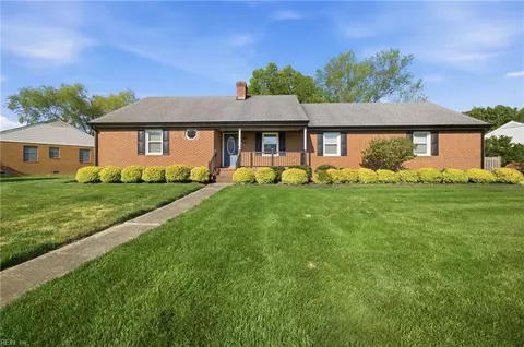 4137 Valencia Rd, Chesapeake, VA 23321