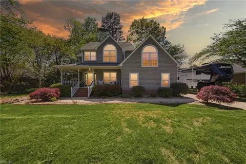 120 Winterview Dr, Suffolk, VA 23434