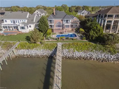 4007 River Park Dr, Suffolk, VA 23435