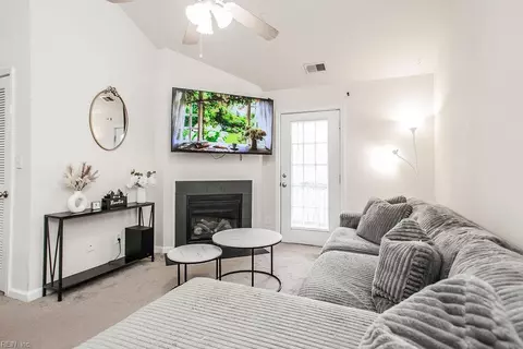 431 Old Colonial Way #303, Newport News, VA 23608