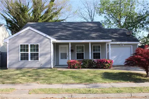 3204 Gwin St, Portsmouth, VA 23704
