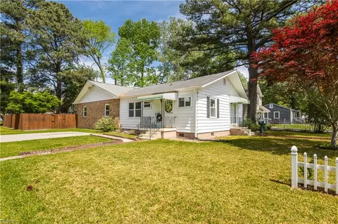 2701 Mark St, Chesapeake, VA 23324