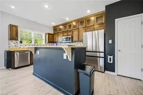 Kitchen - 28 S Back River Rd, Hampton, VA 23669 photo 1 of 2