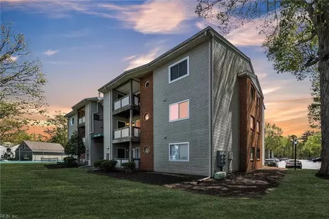 12628 Daybreak Cir, Newport News, VA 23602