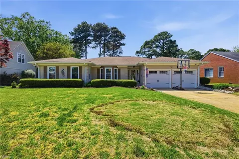 2153 E Admiral Dr, Virginia Beach, VA 23451