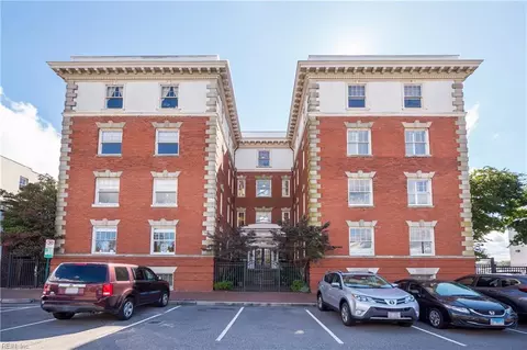 429 York St #4B, Norfolk, VA 23510