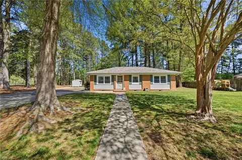 1508 Austin Dr, Suffolk, VA 23434