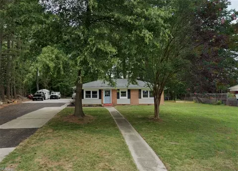 1508 Austin Dr, Suffolk, VA 23434