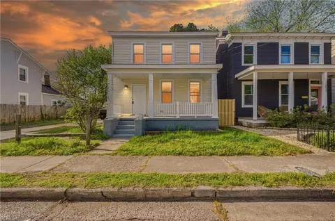 2011 Holladay St, Portsmouth, VA 23704