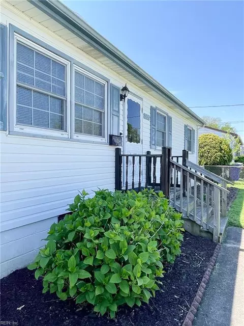 1012 74th St, Newport News, VA 23605
