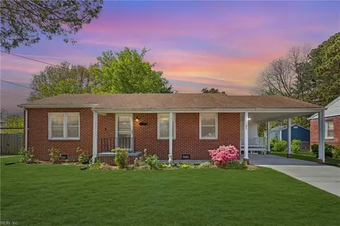 21 Harwood Ave, Hampton, VA 23664