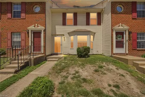28 N Gawain Way, Hampton, VA 23669