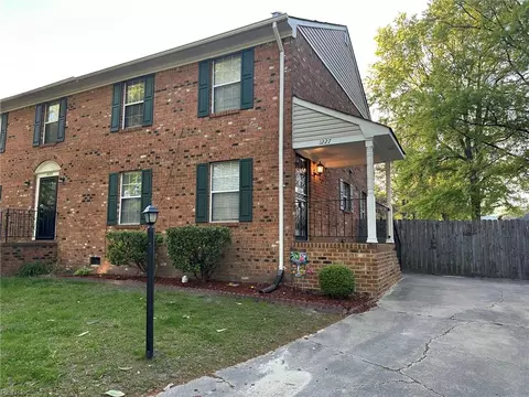 1227 Wide St, Norfolk, VA 23504