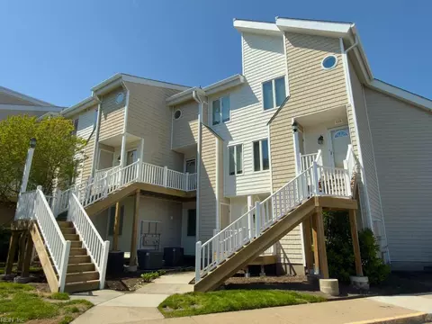 100 Pinewood Rd #226, Virginia Beach, VA 23451
