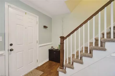 Entry Way - 800 Mill Landing Rd, Chesapeake, VA 23322 photo 1 of 3