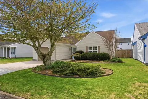 1876 Tolstoy Dr, Virginia Beach, VA 23454