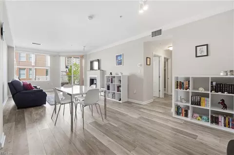 249 W Freemason St #205, Norfolk, VA 23510