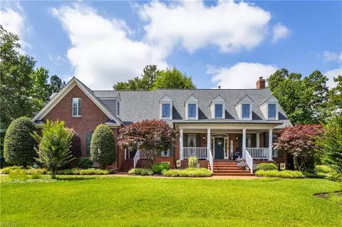 6206 E Shallowford Ct, Suffolk, VA 23435