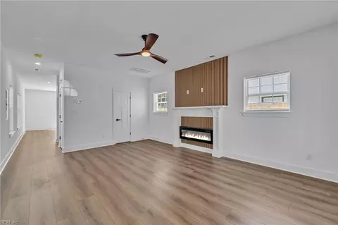 Entry Way - 633 Homestead Ave, Hampton, VA 23661 photo 1 of 6