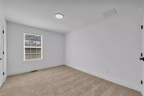 Bedroom - 633 Homestead Ave, Hampton, VA 23661 photo 2 of 9