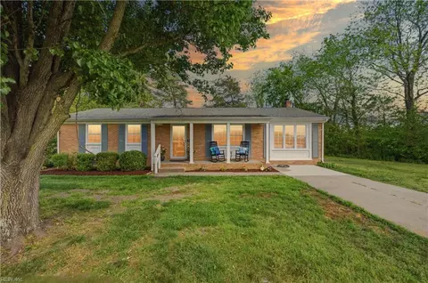 8157 Glass Rd, Hayes, VA 23072