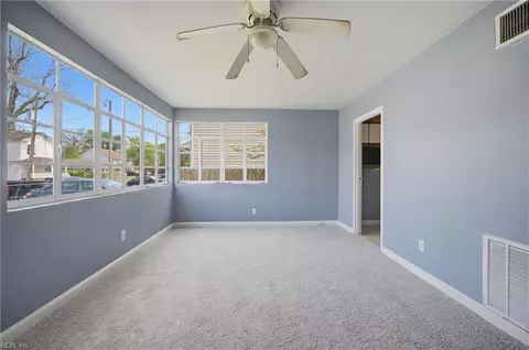 853 W 43rd St, Norfolk, VA 23508