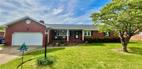 1109 Five Forks Rd, Virginia Beach, VA 23455