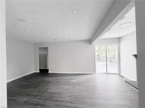 Living - 4 Edith Key St, Hampton, VA 23666 photo 3 of 4