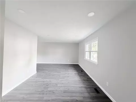 Living - 4 Edith Key St, Hampton, VA 23666 photo 1 of 4