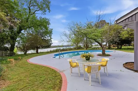 Exterior - 54 N Willard Ave, Hampton, VA 23663 photo 6 of 6