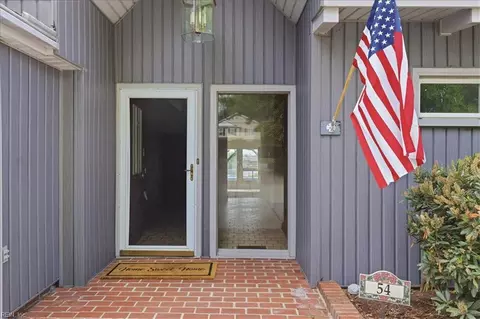Exterior - 54 N Willard Ave, Hampton, VA 23663 photo 3 of 6