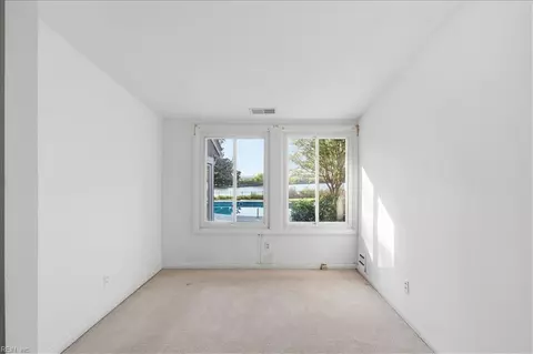 Bedroom - 54 N Willard Ave, Hampton, VA 23663 photo 1 of 4