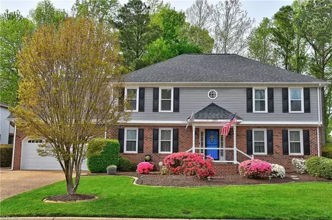 1205 Heathcliff Dr, Virginia Beach, VA 23464