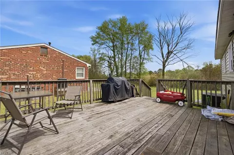 Exterior - 1632 Old Buckroe Rd, Hampton, VA 23664 photo 4 of 6