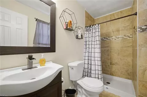 Bath - 1632 Old Buckroe Rd, Hampton, VA 23664 photo 2 of 2