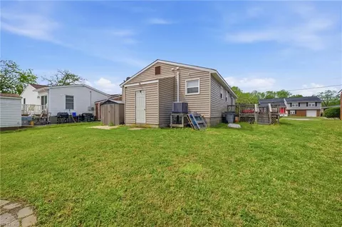 Exterior - 1632 Old Buckroe Rd, Hampton, VA 23664 photo 5 of 6