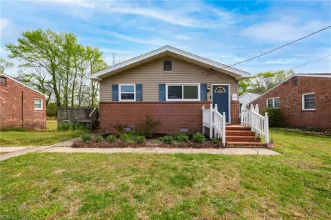 Exterior - 1632 Old Buckroe Rd, Hampton, VA 23664 photo 2 of 6