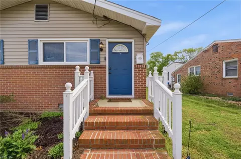Exterior - 1632 Old Buckroe Rd, Hampton, VA 23664 photo 3 of 6