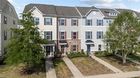 364 Spring Hill Pl, Smithfield, VA 23430