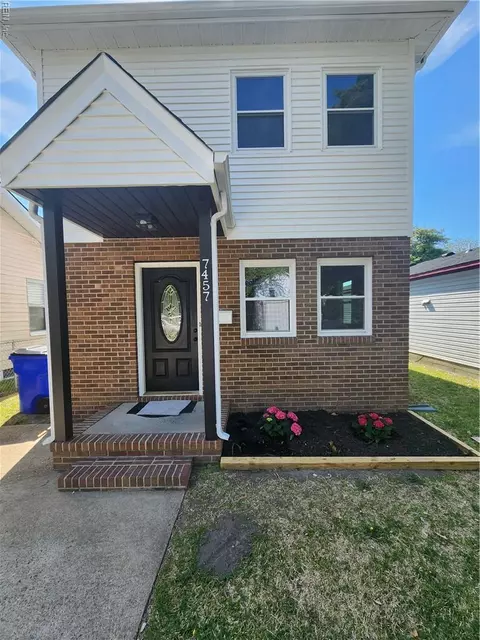 7457 Hughart St, Norfolk, VA 23505