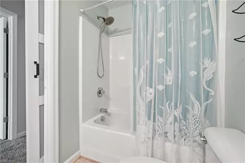 Bath - 705 Charthouse Cir, Hampton, VA 23664 photo 2 of 4