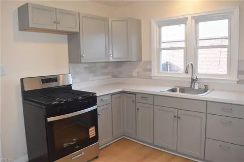 Kitchen - 1517 Slater Ave, Hampton, VA 23664 photo 3 of 5